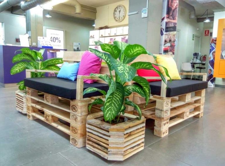 Los sofás de palets: Decoración interior, exterior, para hogar y comercios