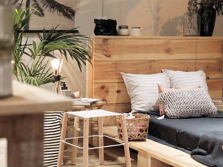 ¡Redecora tu dormitorio con los cabeceros de madera natural!